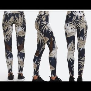 Alala Workout Set (Leggings & Sports bra)